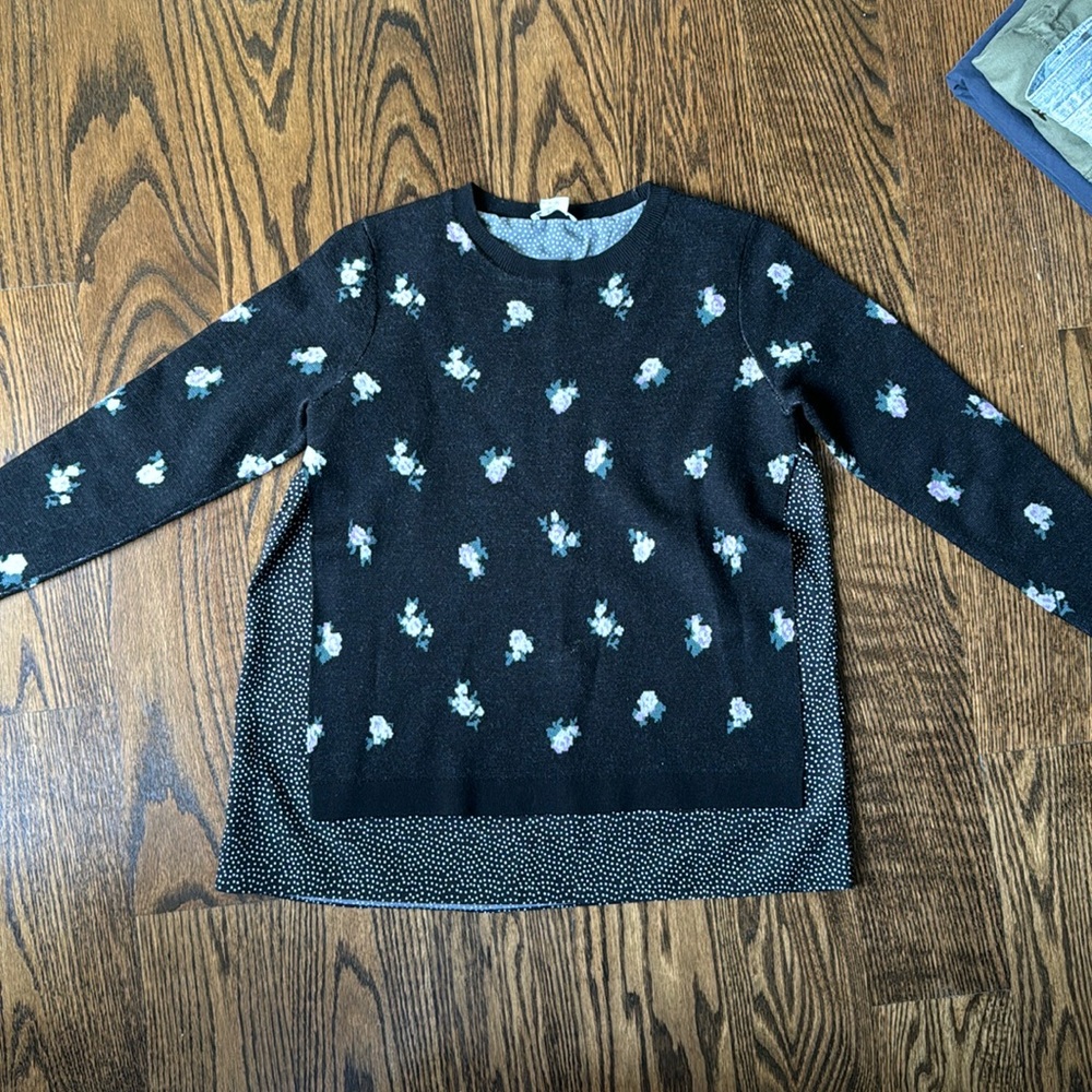 Club Monaco sweater with shirt lining size s
